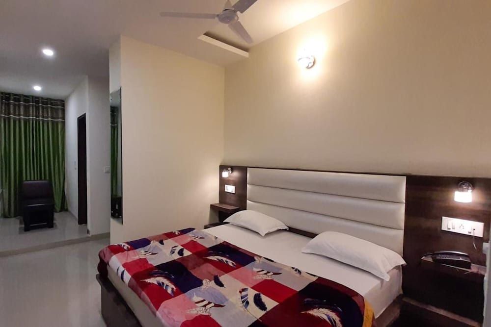 undefined Hotel Green Park 7