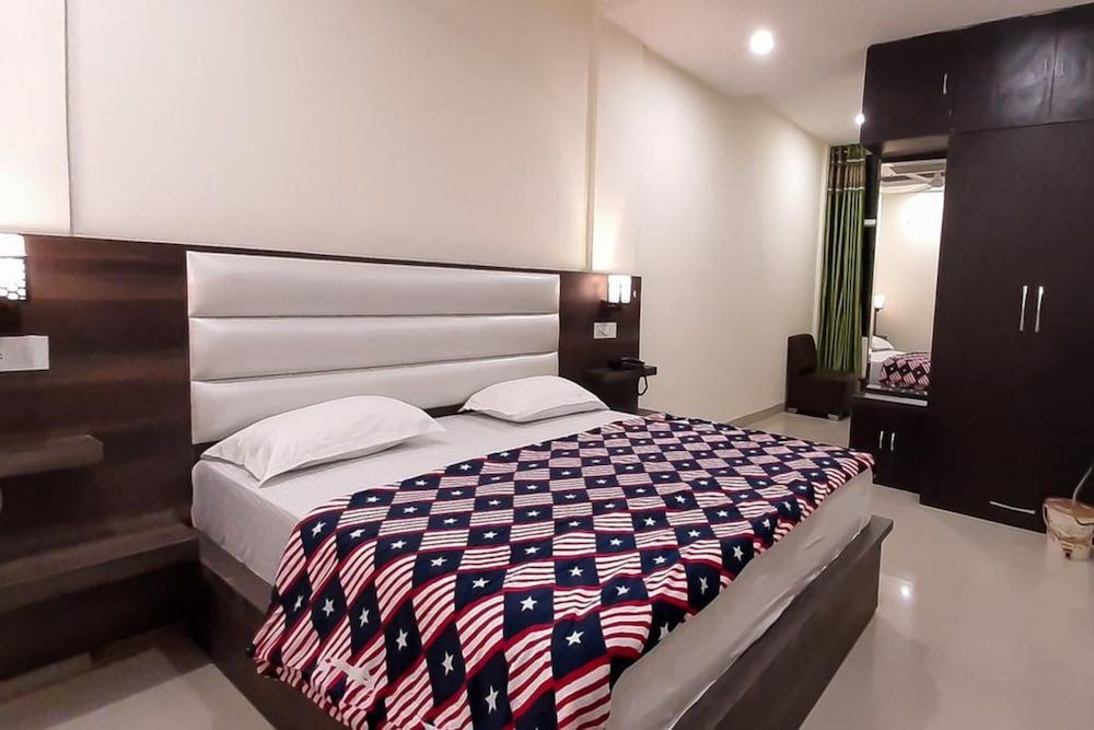 undefined Hotel Green Park 2