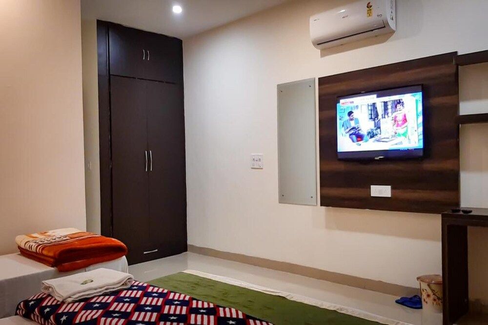 undefined Hotel Green Park 8