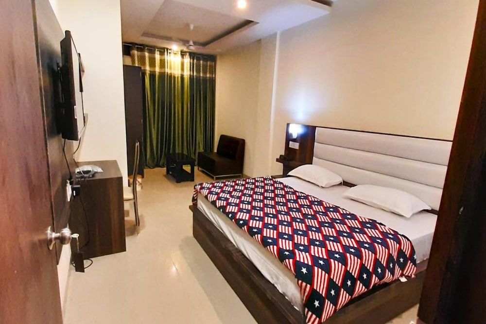 undefined Hotel Green Park 3