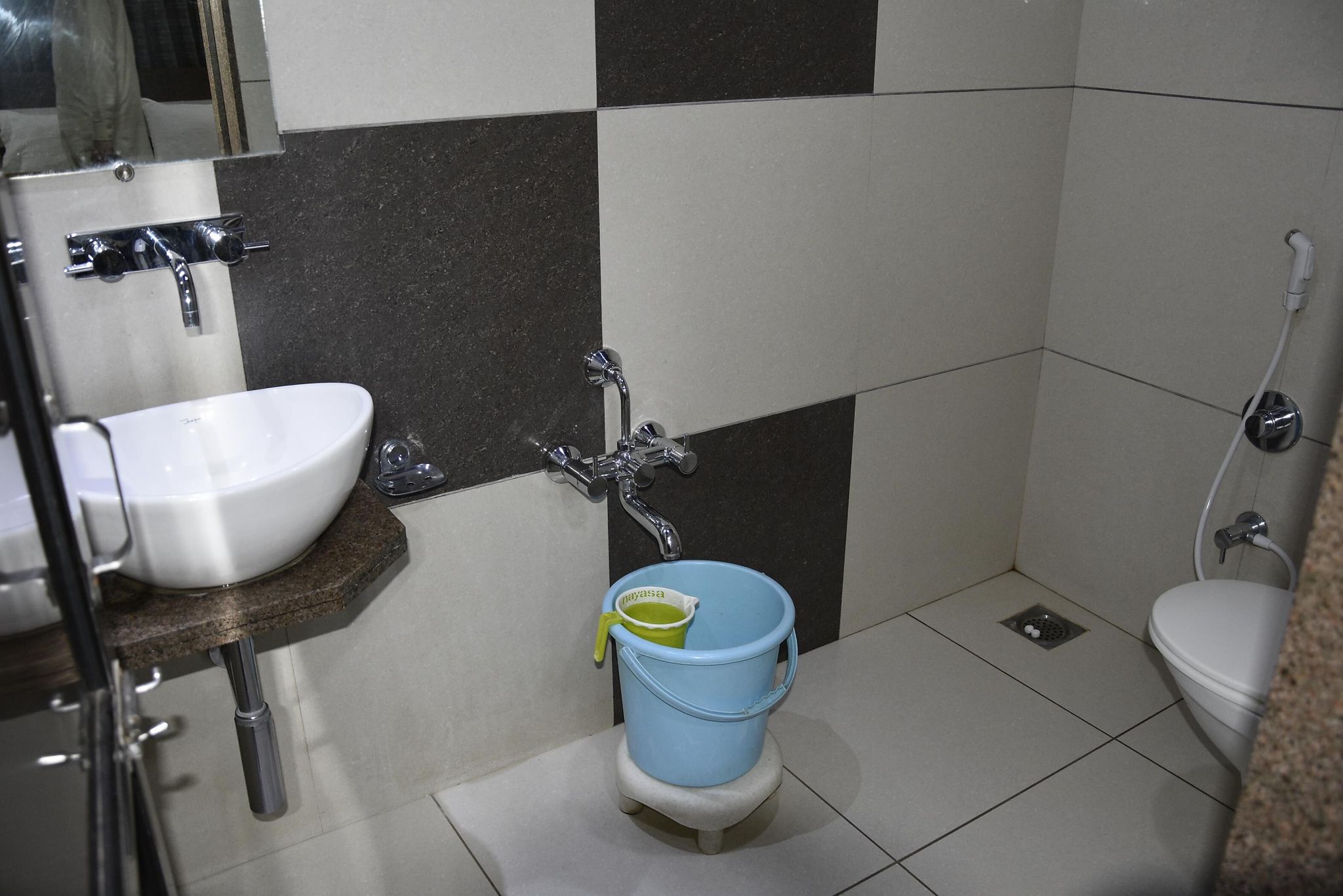 HOTEL MIDTOWN Non/Ac Room 3