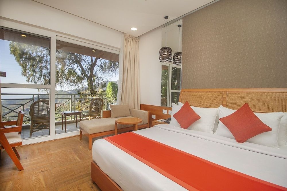 Yog Wellness Resort & Spa by Amritara Executive Room with Balcony and Valley View 9