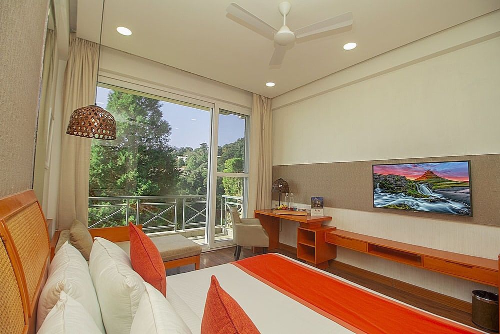 Yog Wellness Resort & Spa by Amritara Executive Room with Balcony and Valley View 22