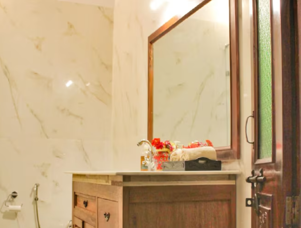 Superior Hideaway Room