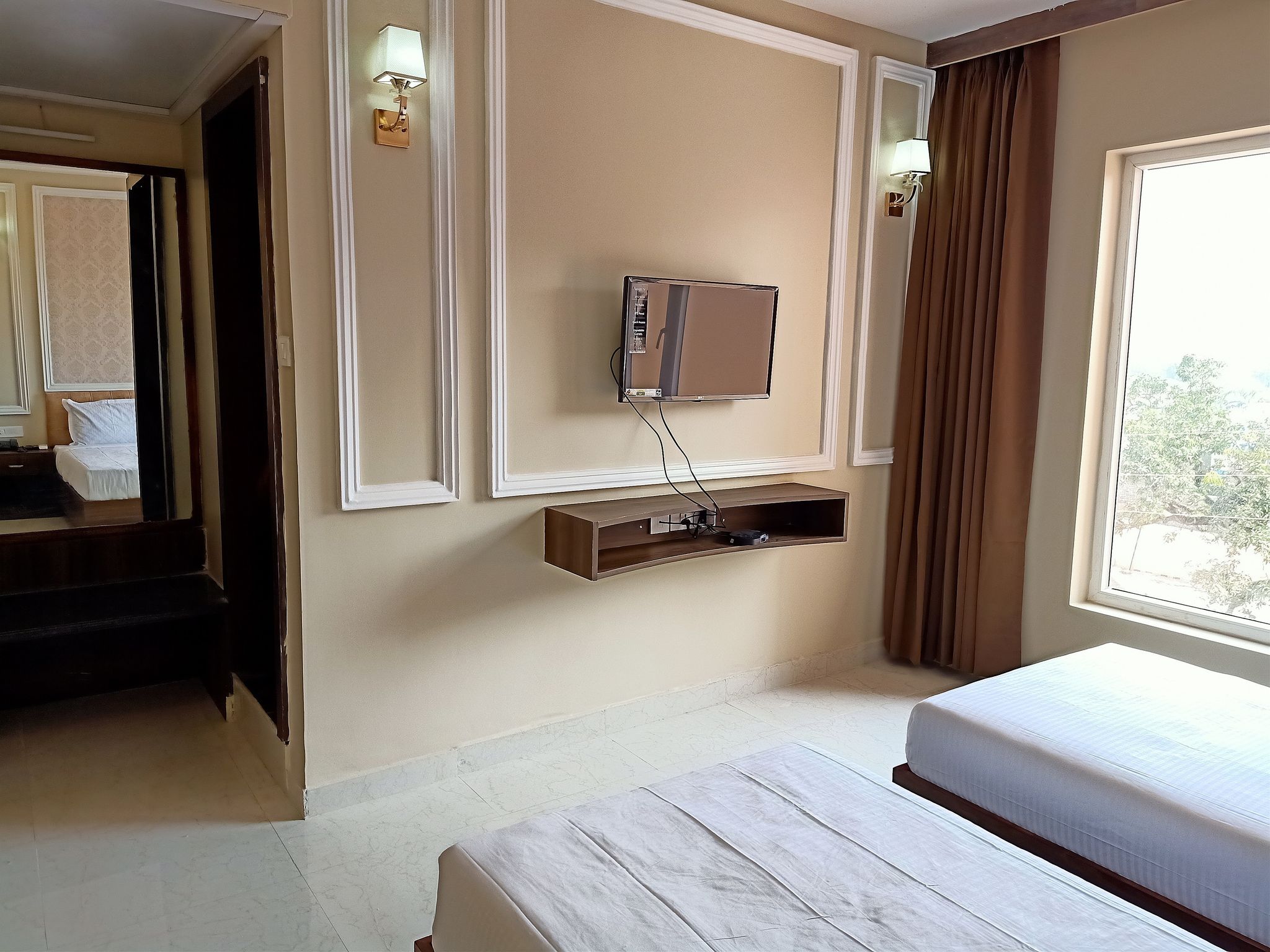 HOTEL NILAY RESIDENCY EXECUTIVE AC ROOM 16