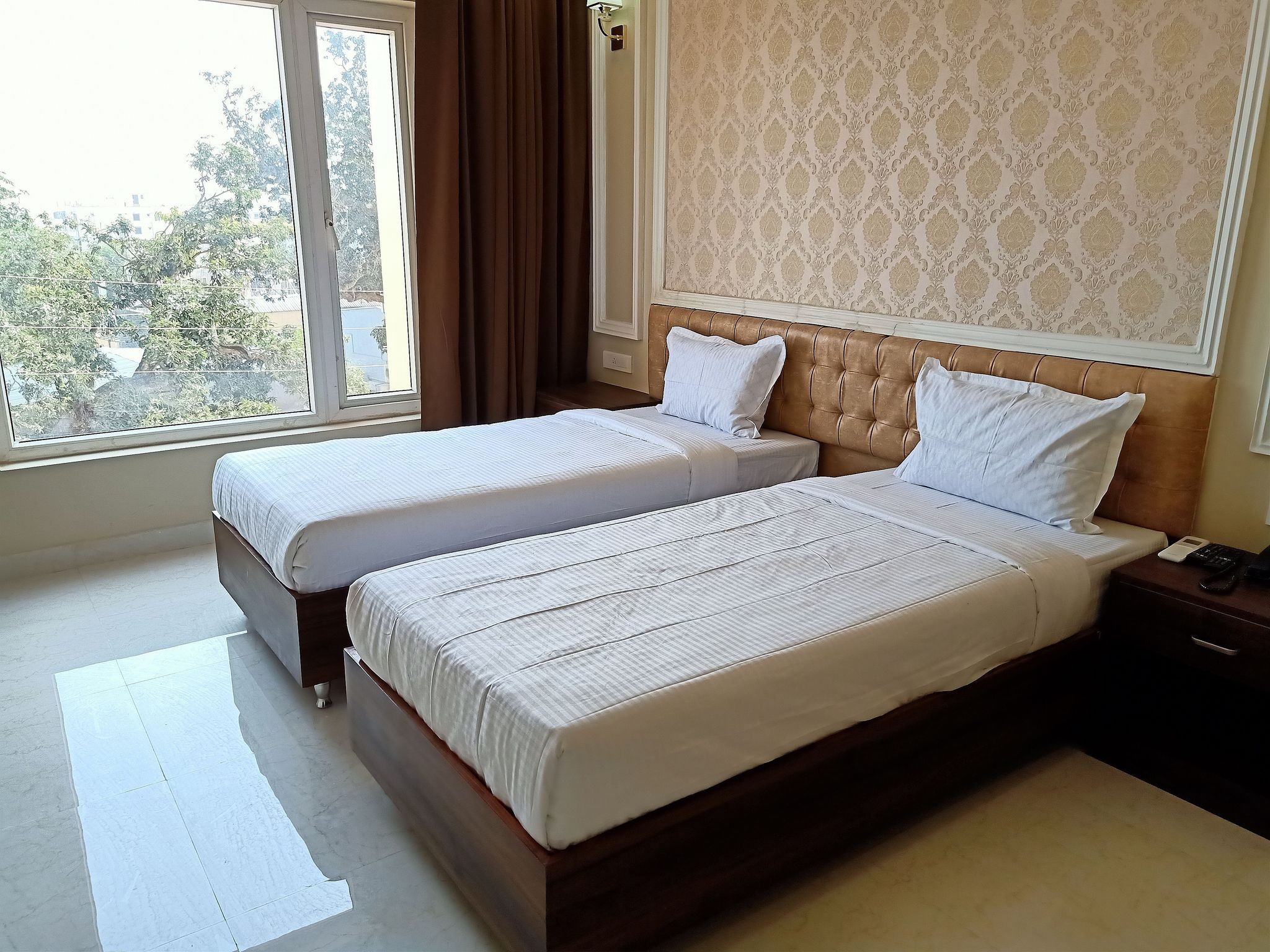 HOTEL NILAY RESIDENCY EXECUTIVE AC ROOM 4
