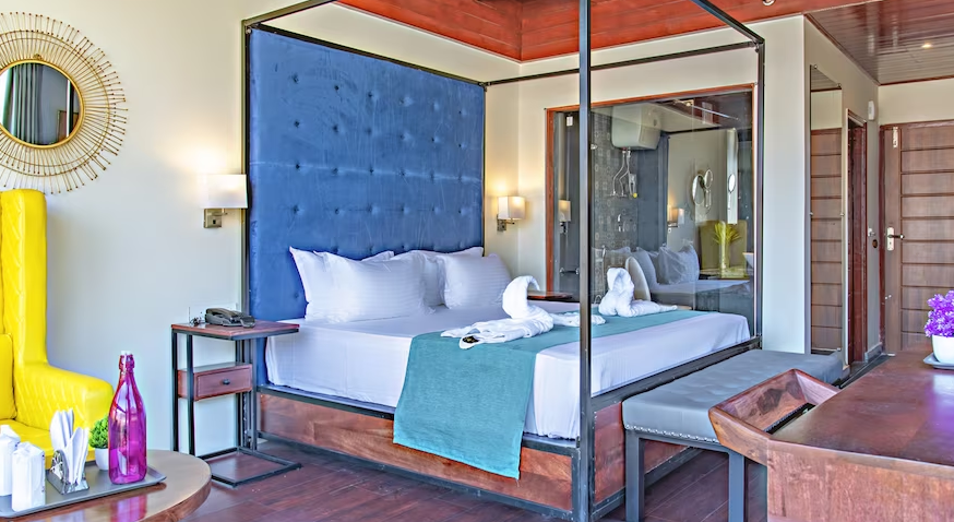 Echor Himalayan Aurum Superior Deluxe Room with Mountain View and Balcony