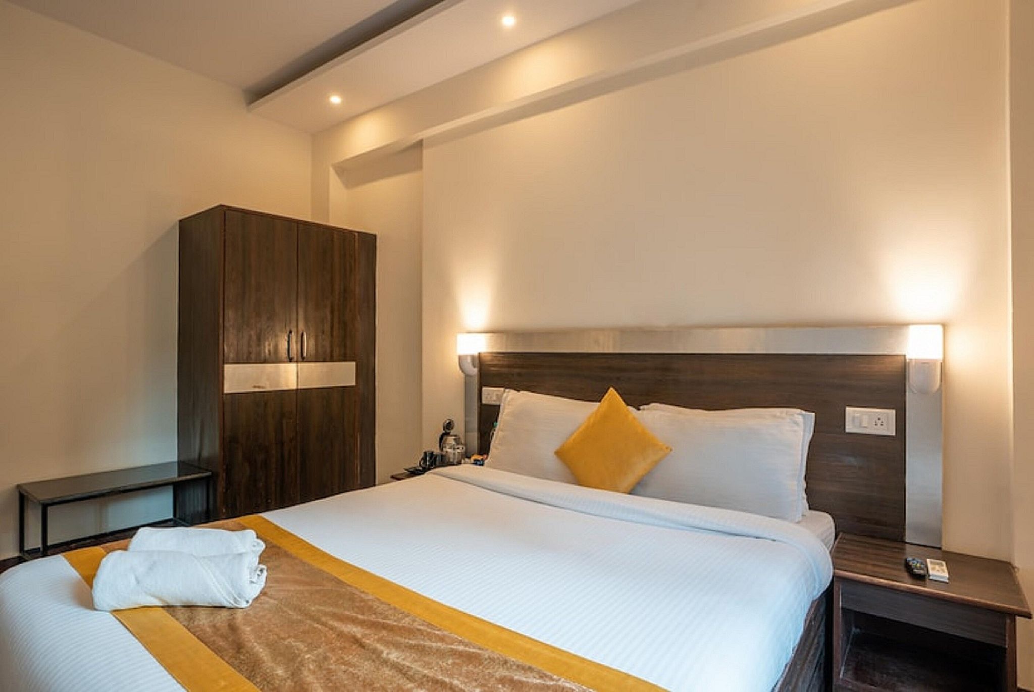 Derive Hotel By Amor Classic Room Without Balcony 7