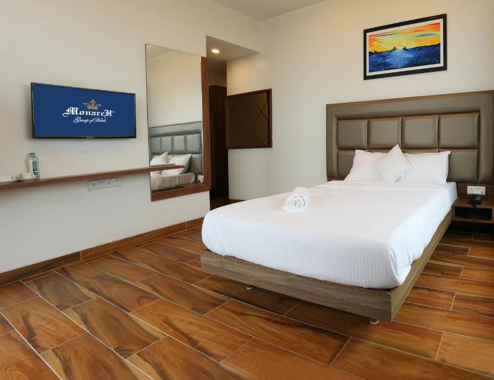 Skysuites By Monarch, Sanpada, Vashi - Navi Mumbai Executive Dark Room