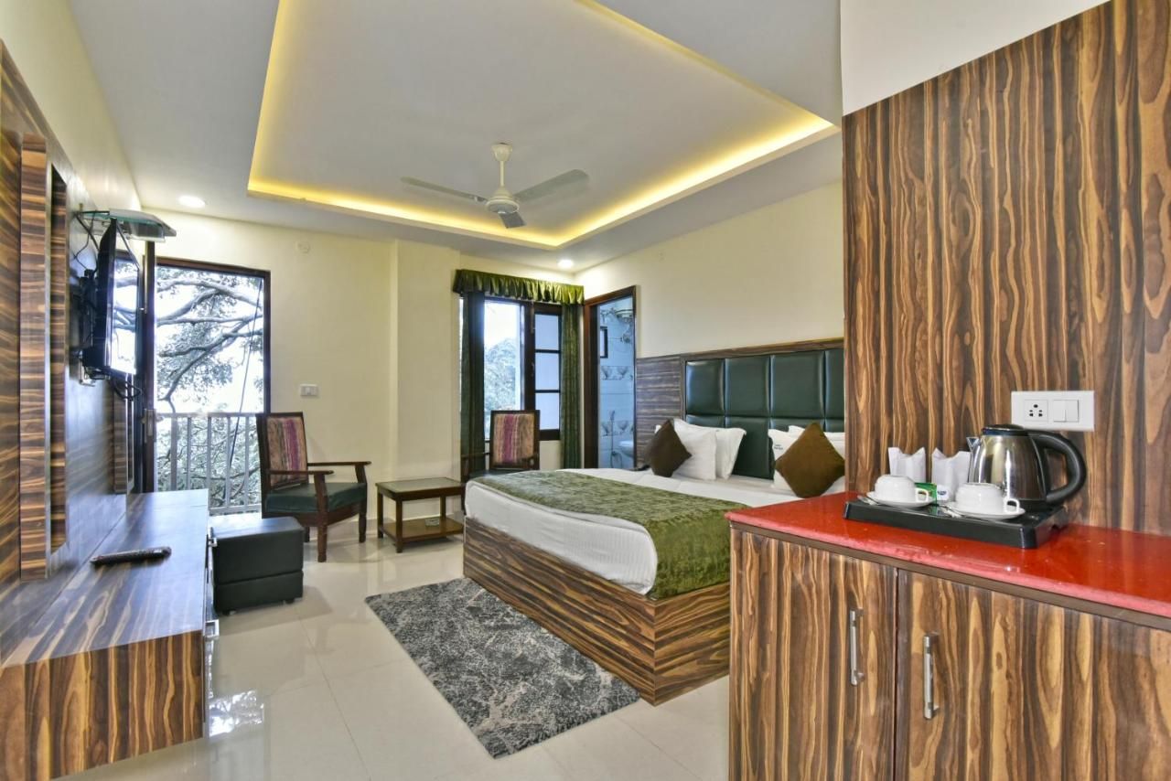 Hotel Comfort Court Deluxe Room without Balcony 2