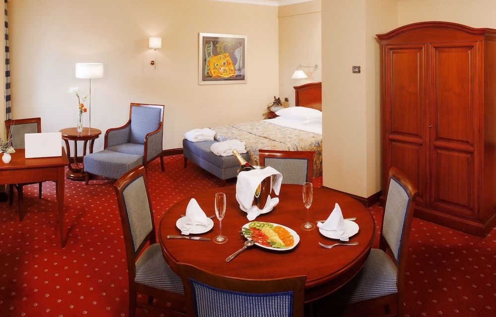 In-room dining