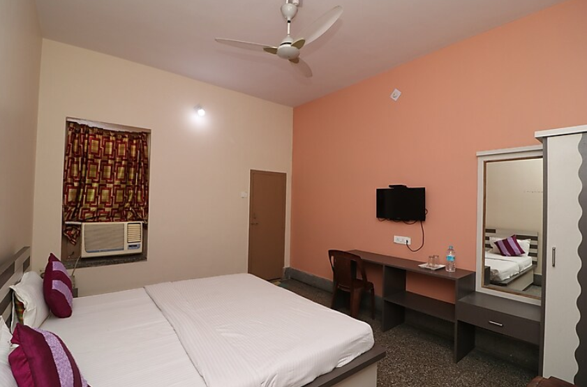 Hotel Saraogi Deluxe AC Room 5