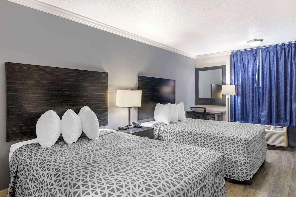 Suburban Studios International Drive Standard Double Room, 2 Double Beds, Non Smoking