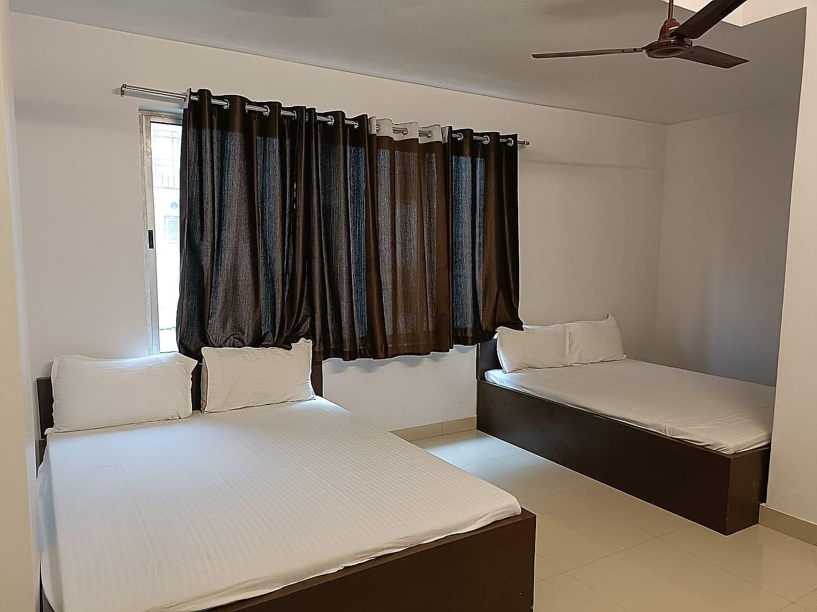 Deluxe Non- Air Conditioning Room