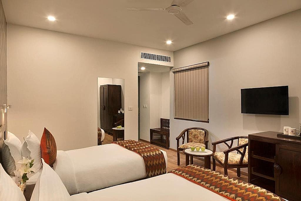 Click Hotel Jaipur (Raja Park) Executive Room 4
