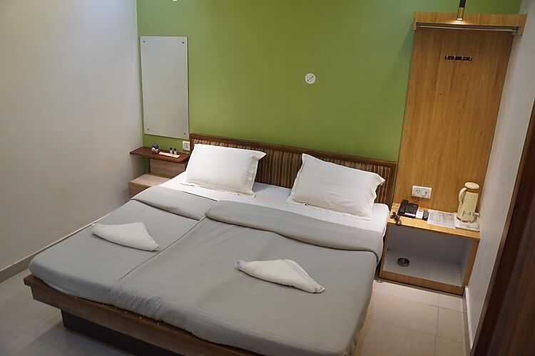 Subhash Hotel A.C DOUBLE BED 2