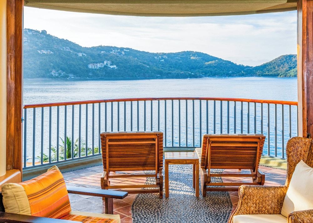 1 BEDROOM OCEAN VIEW KING WITH PLUNGE POOL
