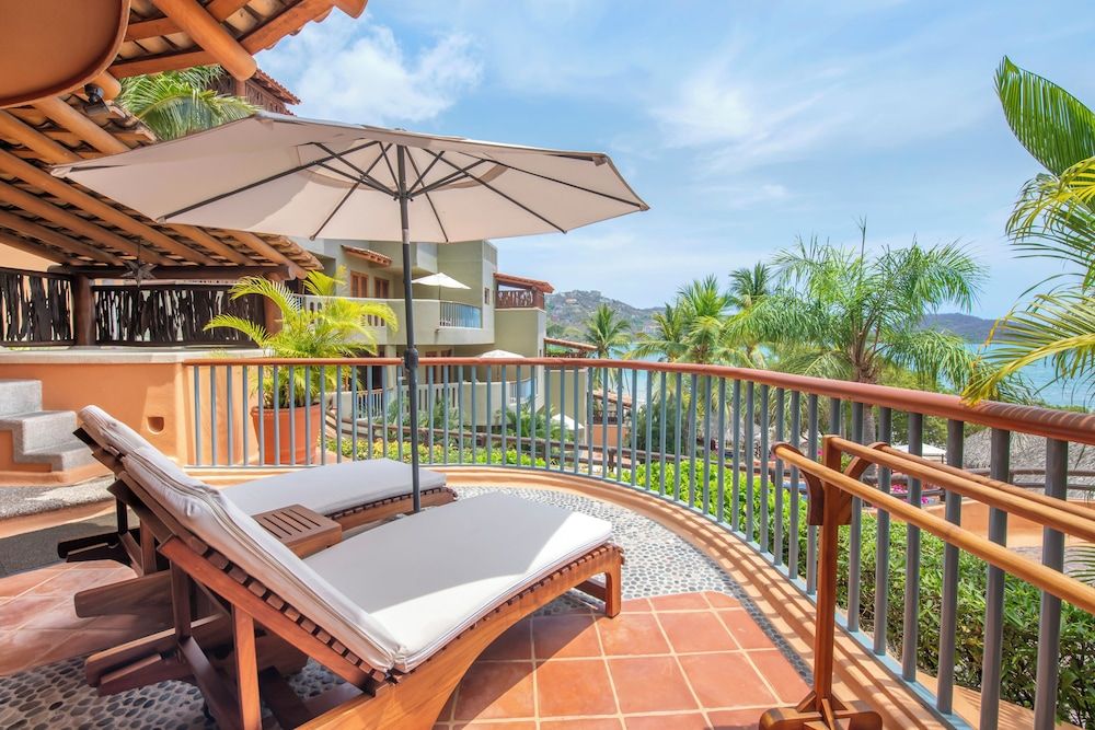 1 BEDROOM OCEAN VIEW KING WITH PLUNGE POOL