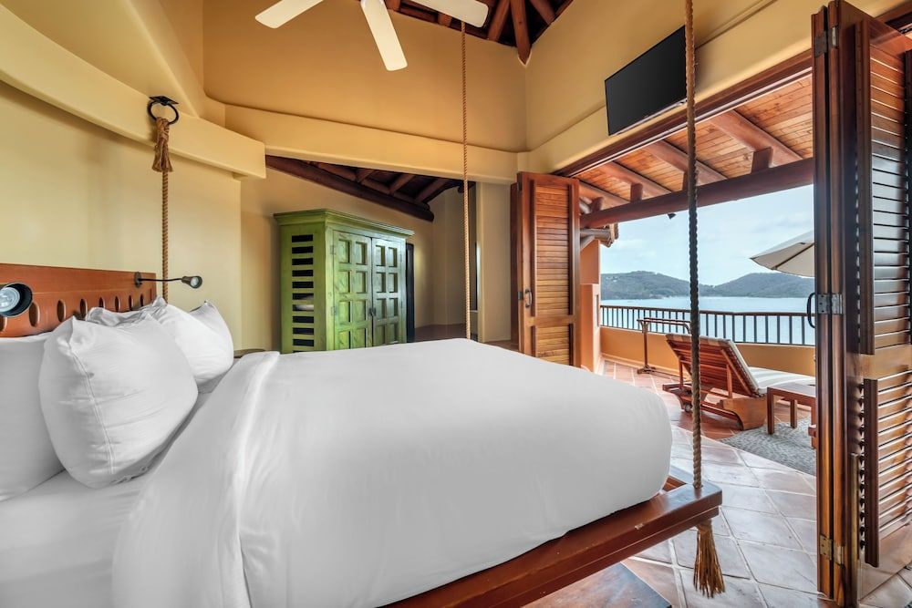 3 BEDROOM 2 KING 2 BUNK BEDS BILEVEL SUITE