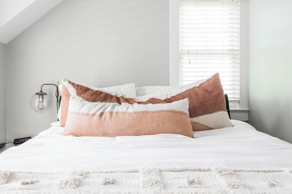 Queen Bed Deck (Mary Atkins)