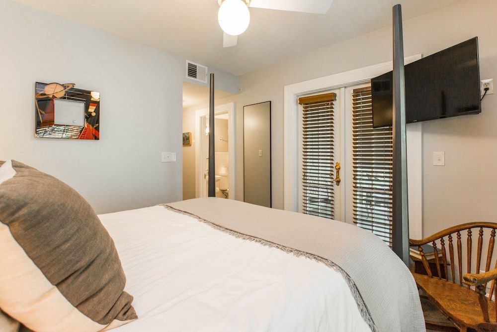 Queen Bed Deck (Kersey Coates)