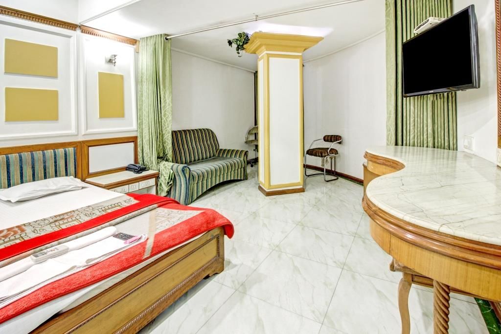 Hotel Unnati Suite Room