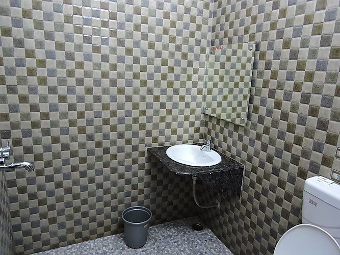 Hotel Manas Standard Room 3