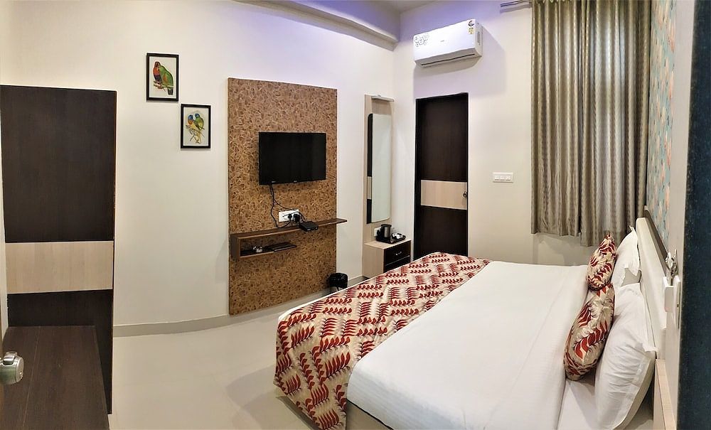 Oasis Park Standard Double Bed Room 7