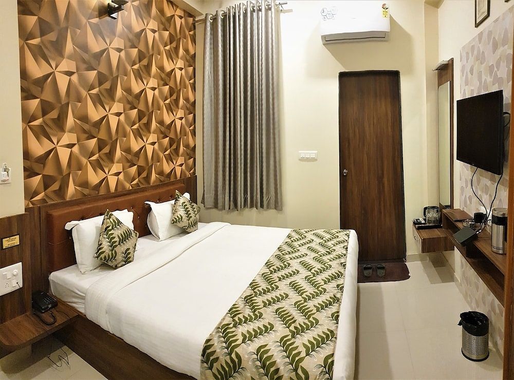 Oasis Park Standard Double Bed Room 4