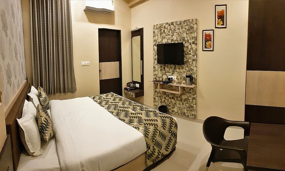 Oasis Park Standard Double Bed Room 6