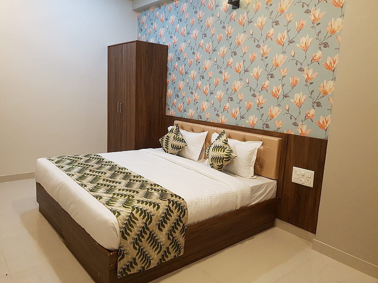 Oasis Park Standard Double Bed Room 5