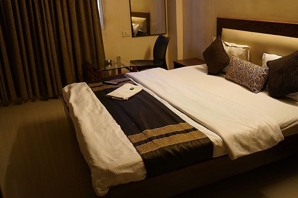 undefined Hotel IRIS 4