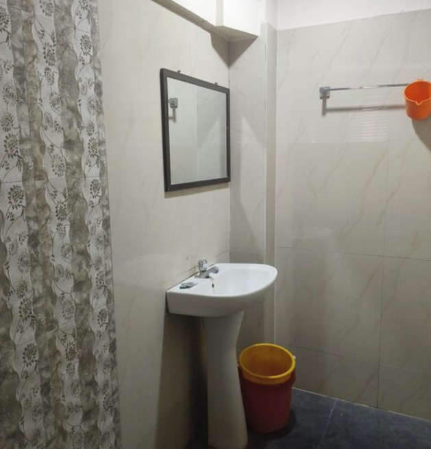 Double super Deluxe ( Not for couples )1 Queen Bed or 3 Single Bed(s)