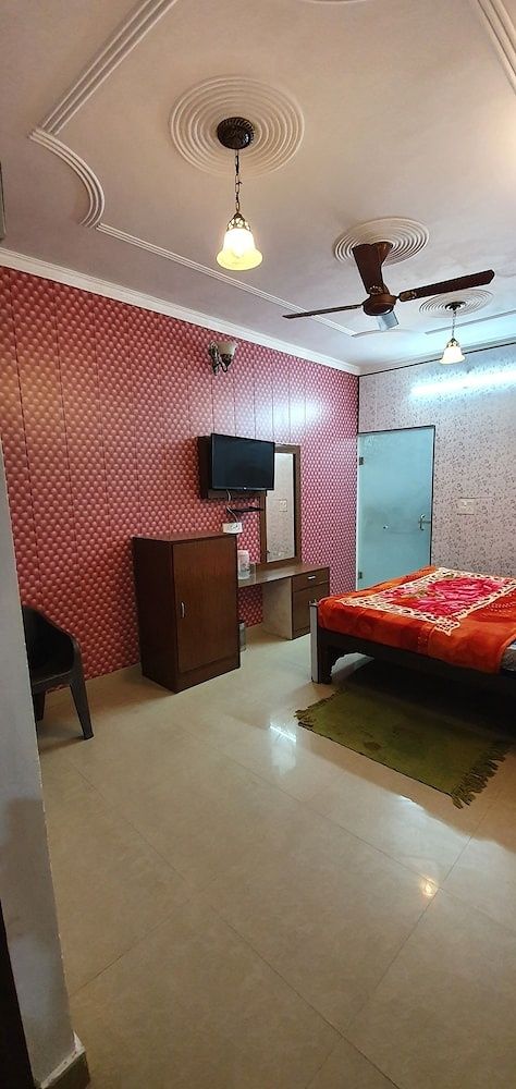 Delhi Homes By Lujo Hotels Standard Room 3