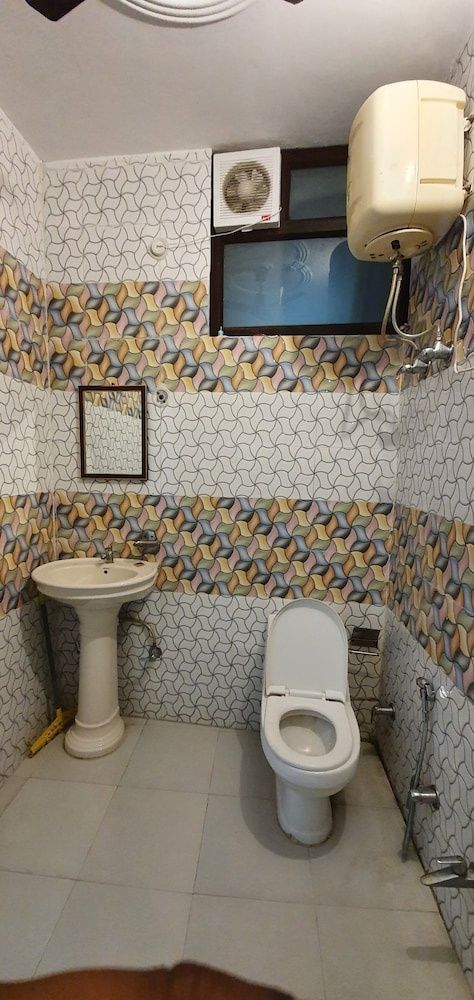 Delhi Homes By Lujo Hotels Standard Room 6