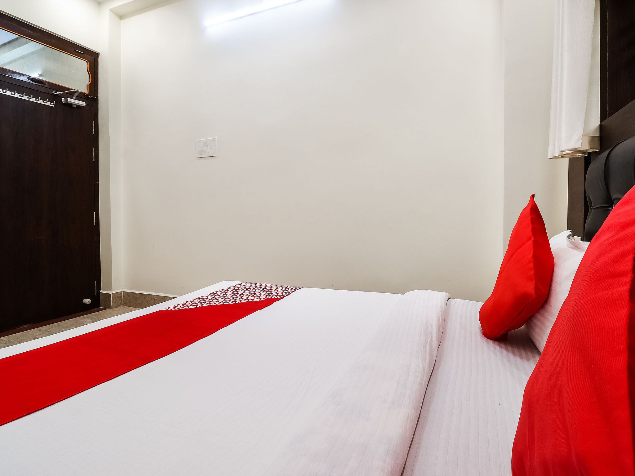 Hotel O Perfect Stay Classic Room 2