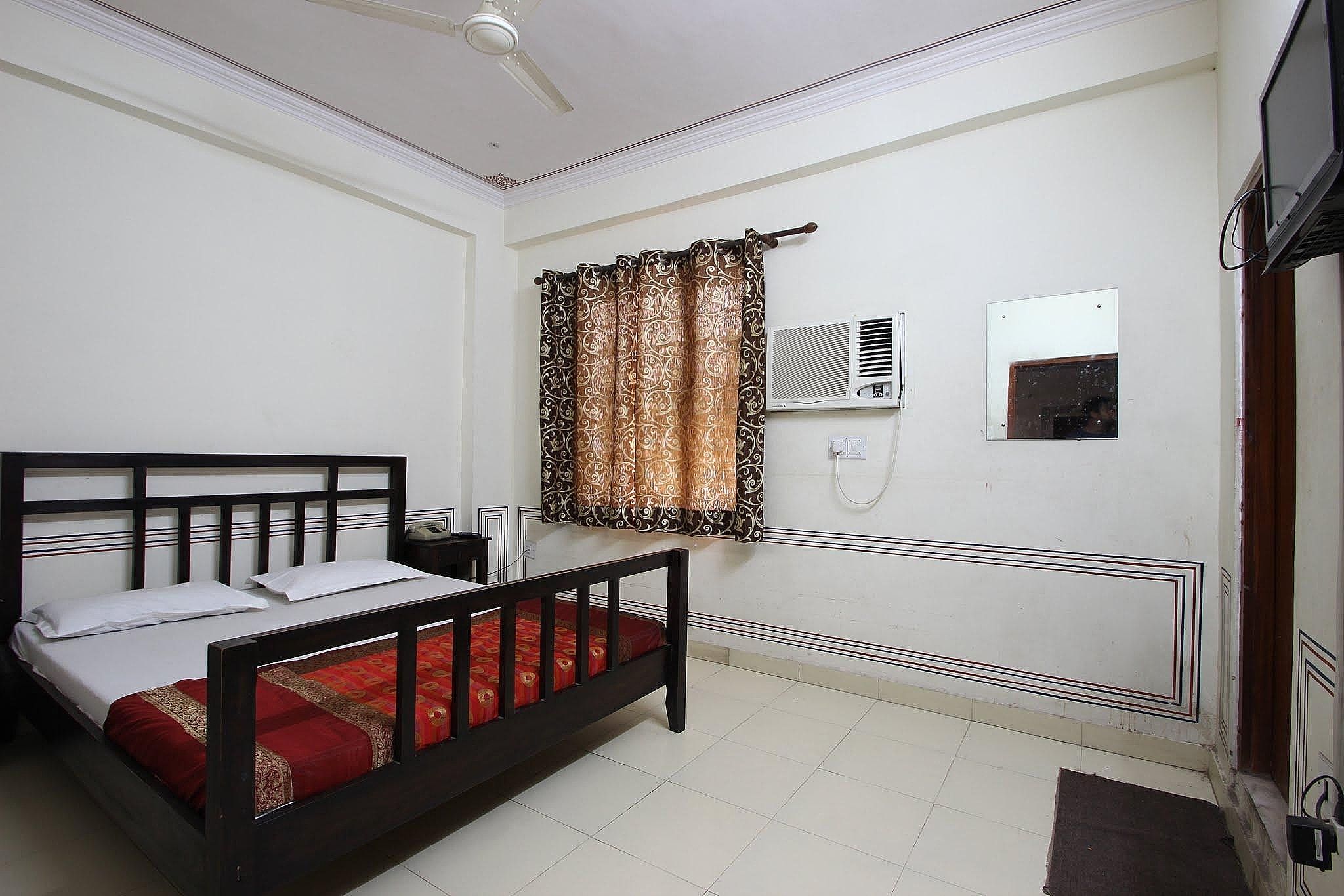 Hotel Raghuraj Palace Standard Room 11