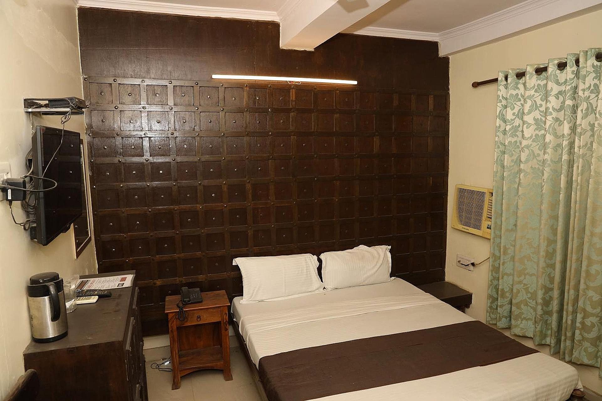 Hotel Raghuraj Palace Standard Room 14