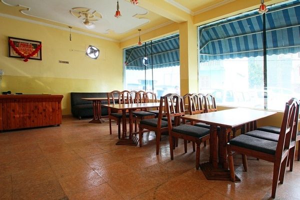 Food & Dining