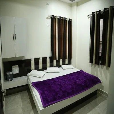Deluxe Triple bed non AC Room
