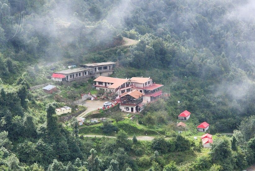 undefined Apple Orchard Resort by Royal Collection Hotels (EV Charging Facility) 2