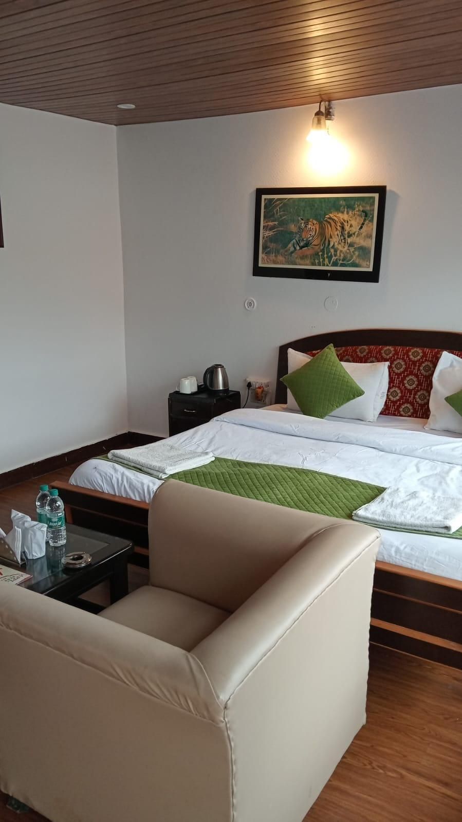 Apple Super Deluxe Room