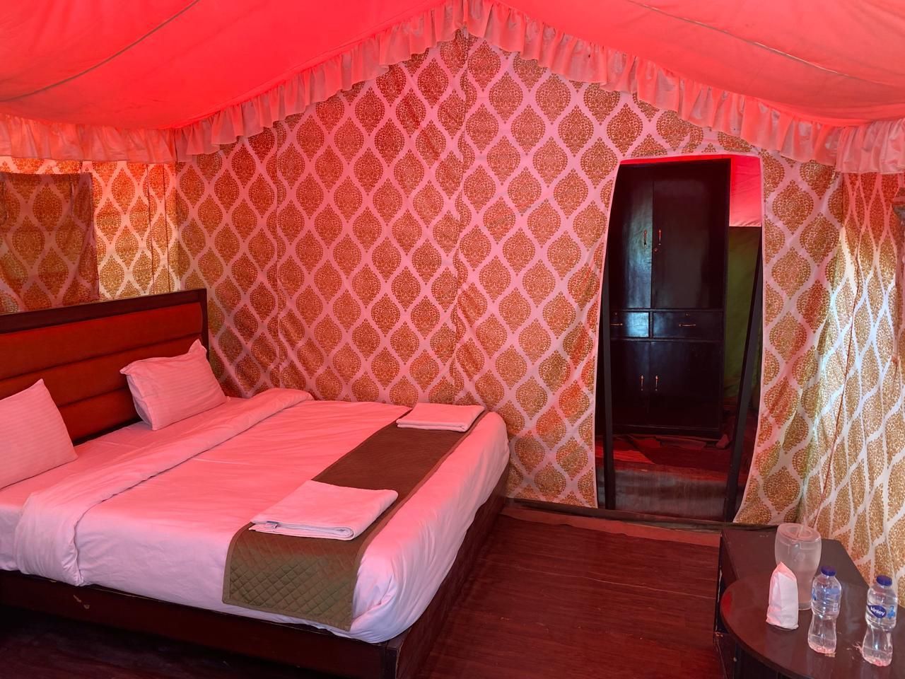 Apple Orchard Resort by Royal Collection Hotels (EV Charging Facility) Apple Tent House 4