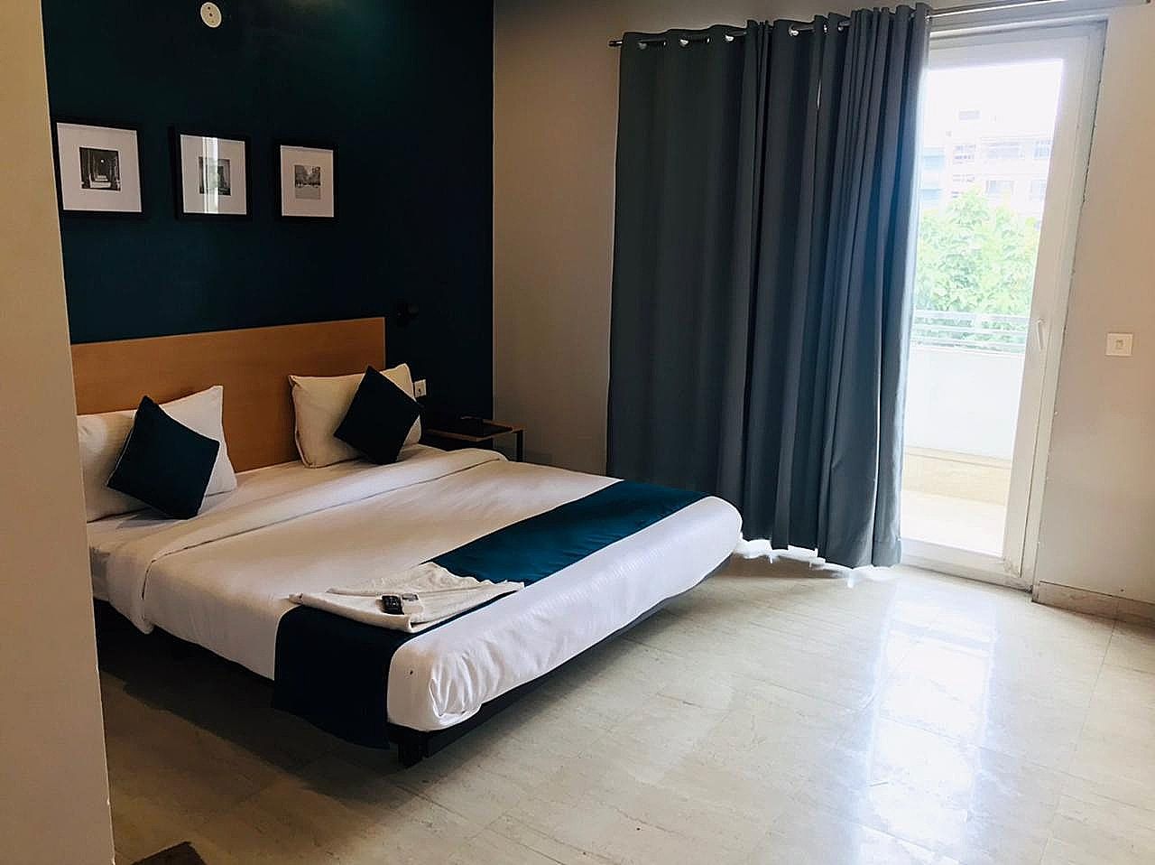 Aadat Hotel Subhash Chowk, Gurgaon Deluxe Room