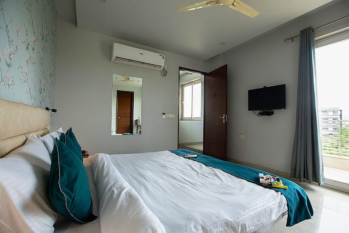 Aadat Hotel Subhash Chowk, Gurgaon Deluxe Room 7