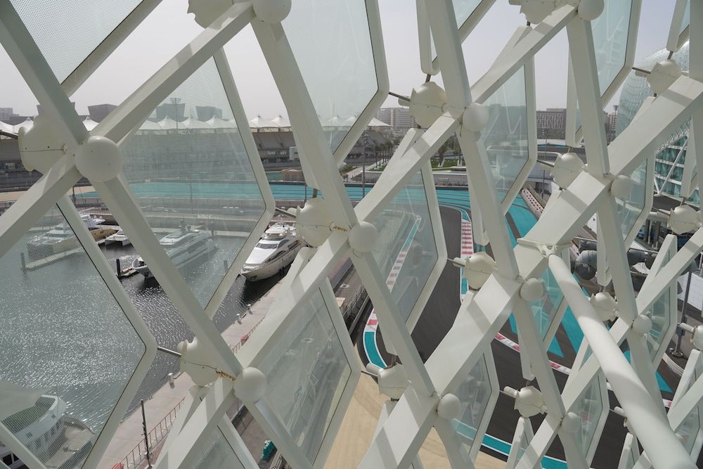 W Abu Dhabi - Yas Island Extreme WOW Suite, 1 Bedroom, View with Complimentary Yas Beach Access 3