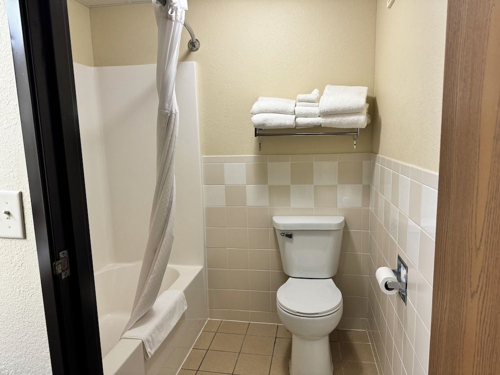 Suite, 1 King Bed, Non Smoking (One-Bedroom)
