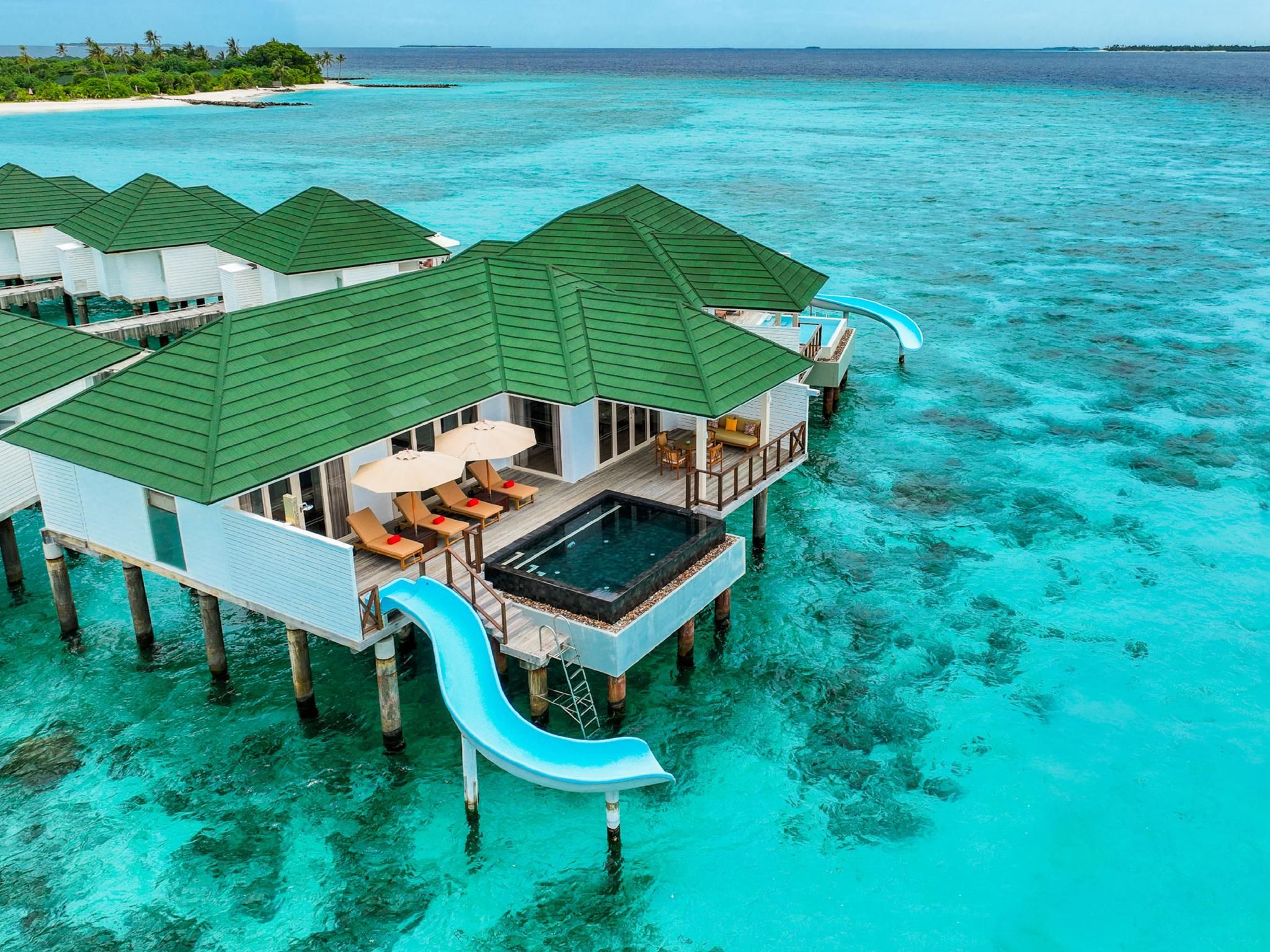 Water Pavilion With Pool And Slide - Free Seaplane Transfer for 2, min 7 Night Stay