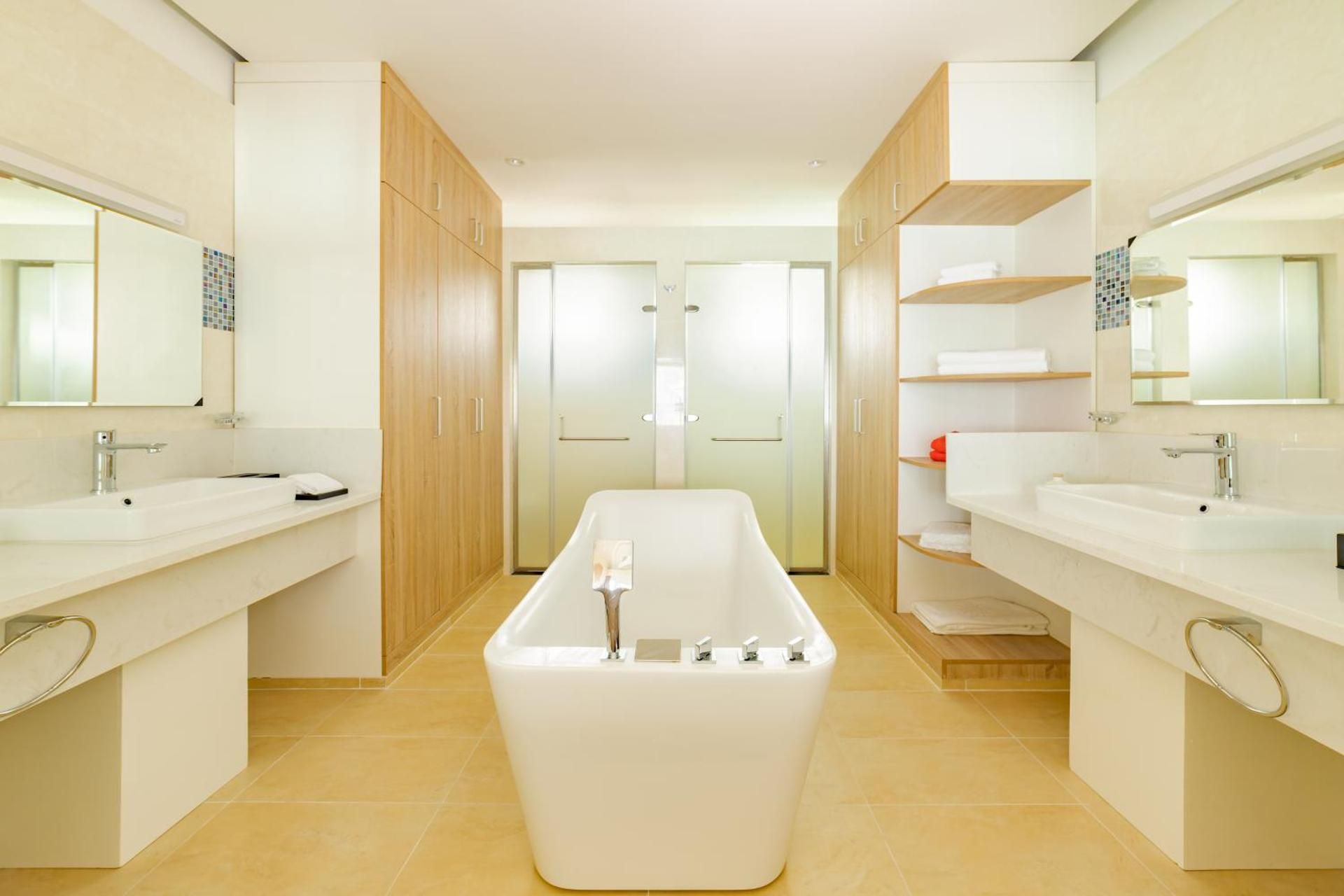 Lagoon Villa Pool + Slide - Free shared seaplane for 2 guests, minimum 7-night stay