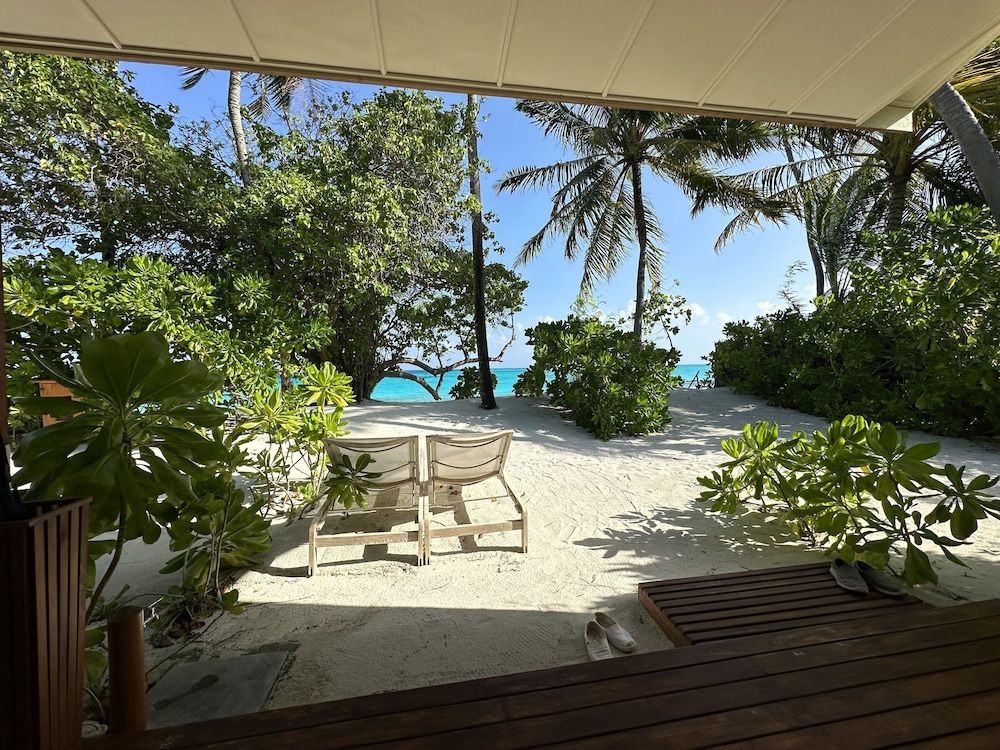 Fiyavalhu Resort Maldives Family Villa, 2 Bedrooms, Beach View 3